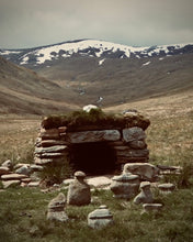 Load image into Gallery viewer, Crone-Tigh nam Bodach
